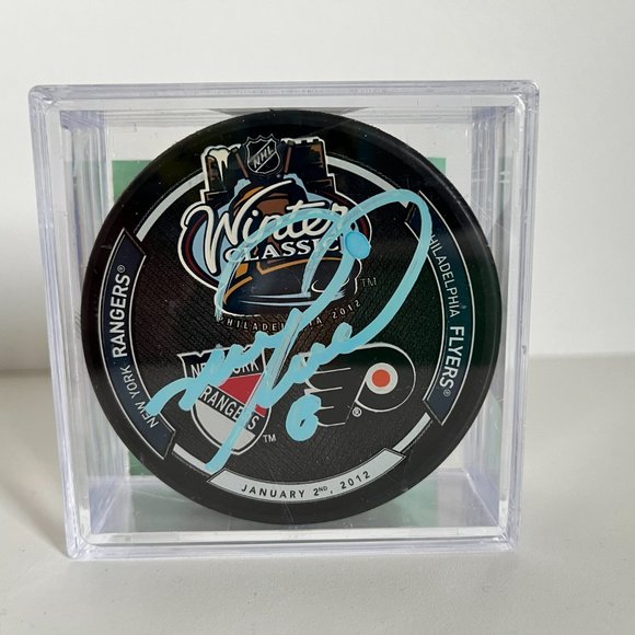 SOLD - Mark Recchi NHL Autographed 2012 Winter Classic Hockey Puck - Picture 3 of 4